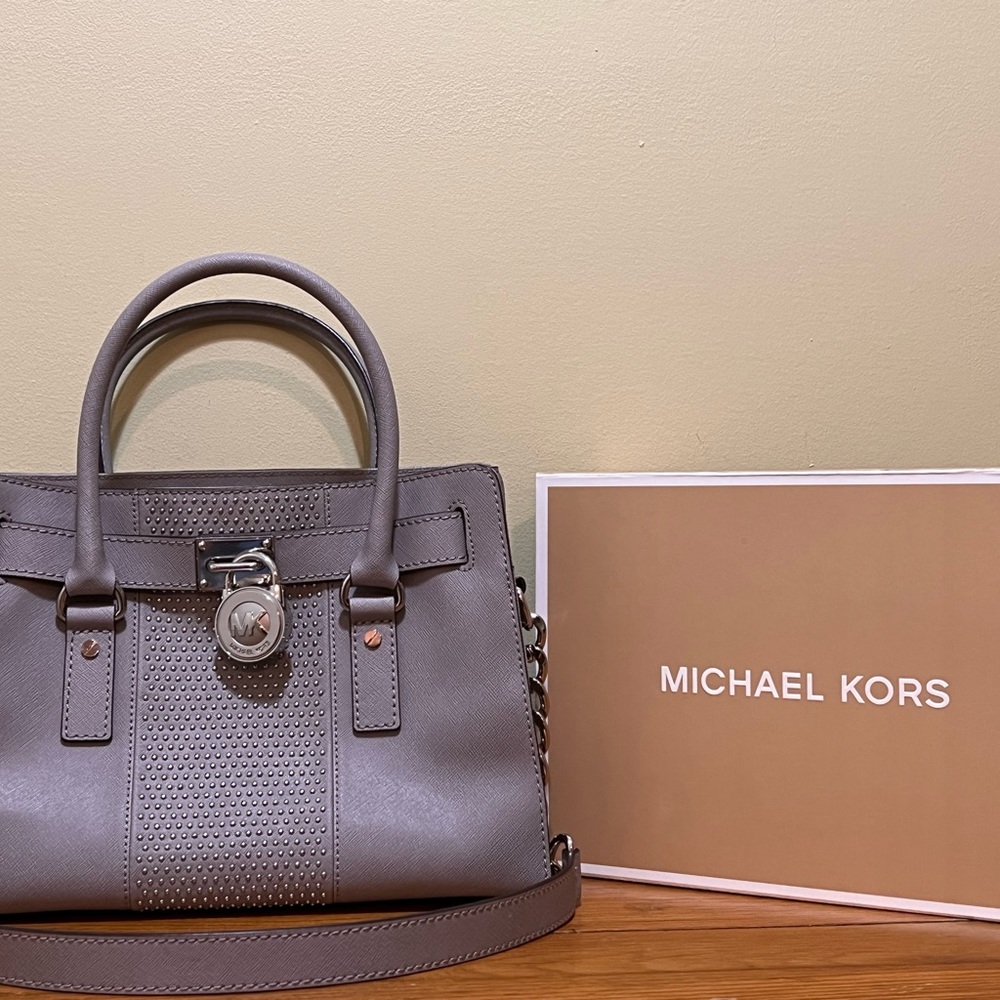 Michael Kors Hamilton Micro Stud Center Stripe Pearl Grey Leather Handbag - Picture 2 of 15